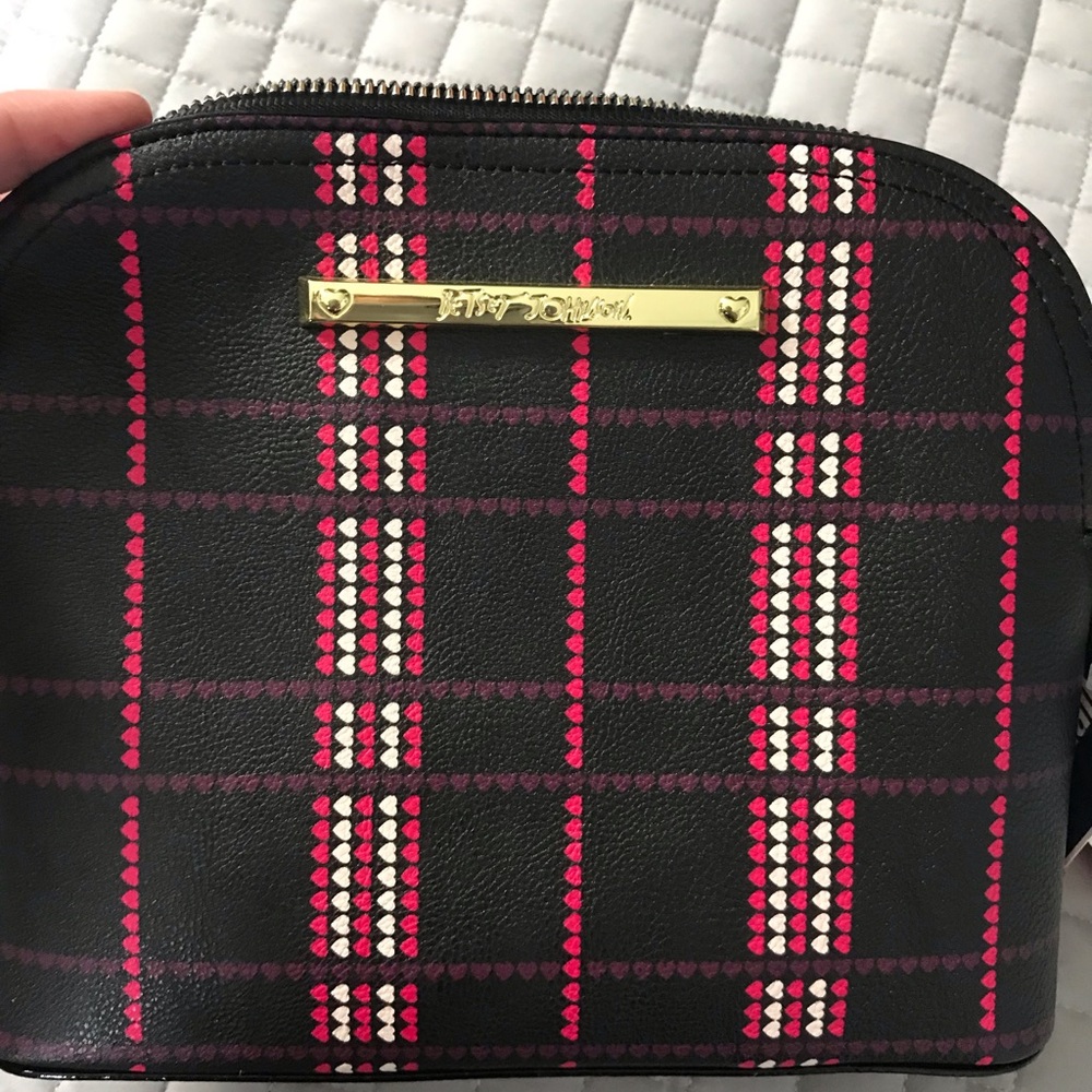 ❗️Last Chance❗️Betsey Johnson Crossbody Dome Purse - Picture 2 of 5